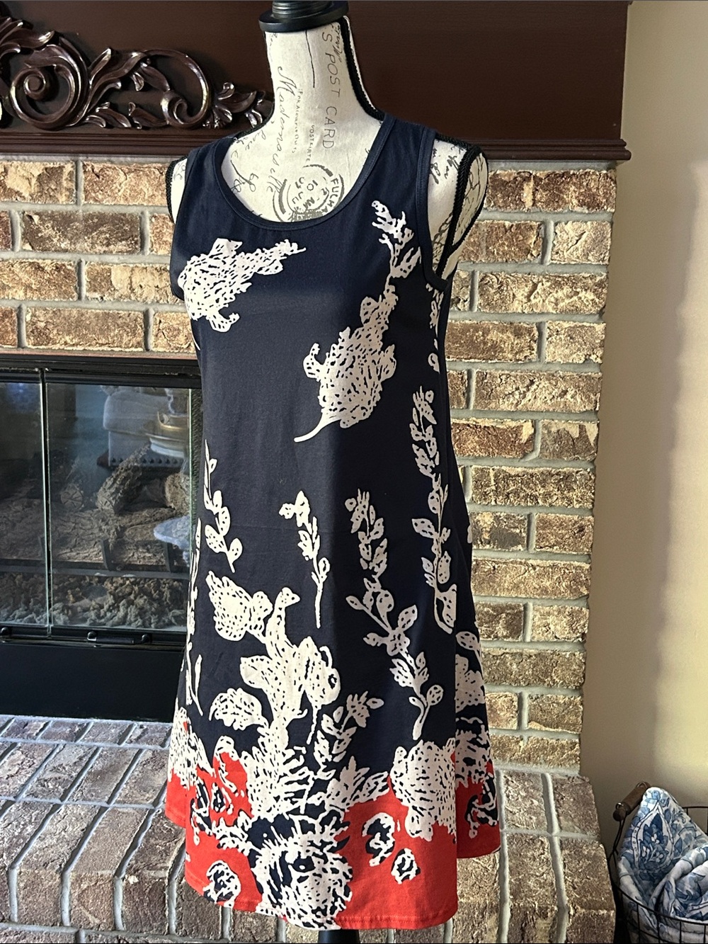 NWOT! Sleeveless Navy Blue Floral & Coral Reef Shift Dress with Pockets